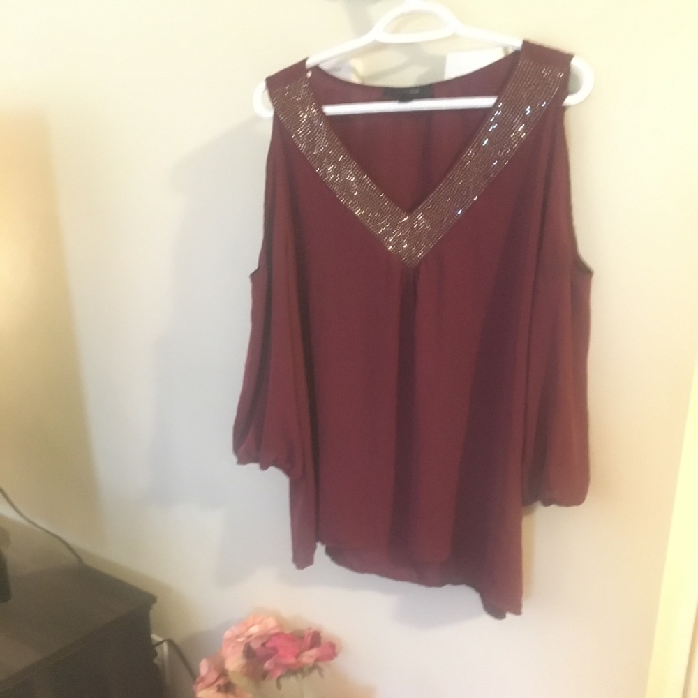 Flowy blouse with super sparkly diamonds
